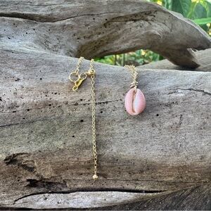 Handmade 14 k Gold with Pink cowrie coffee bean trivia Shell Pendant Necklace